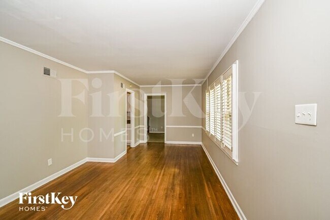 Foto del edificio - 1673 Colonial Rd