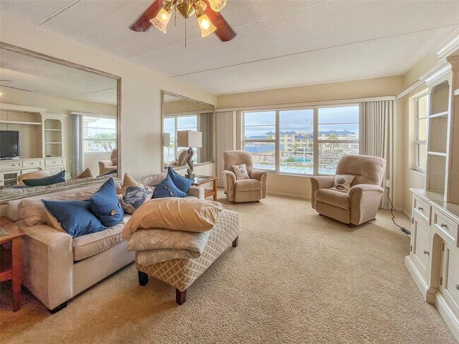 Foto del edificio - 3806 Gulf of Mexico Dr