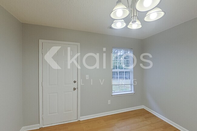 Foto del edificio - 1763 Park Ct