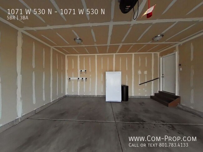 Building Photo - 1071 W 530 N