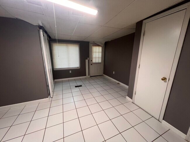 Foto del edificio - 2205 Amelia Cir
