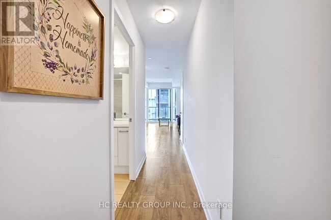 Building Photo - 87 Peter St