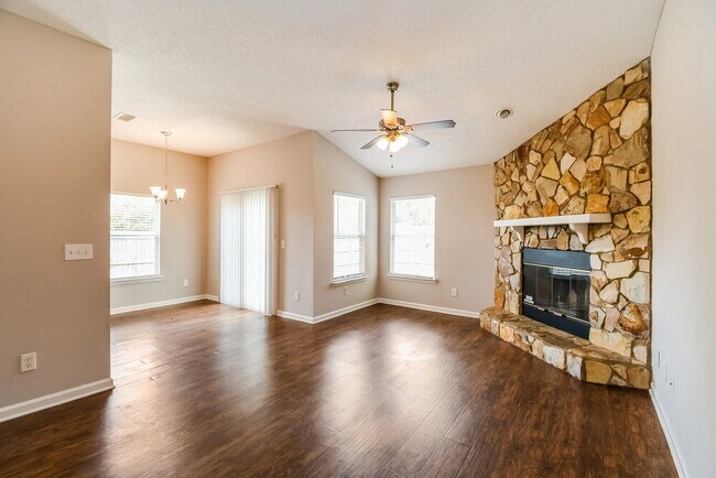 Building Photo - 12279 Sondra Cove Trail N