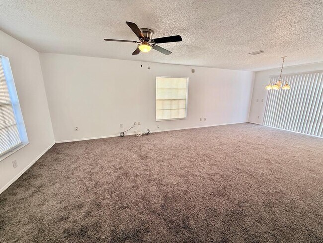 Foto del edificio - 3237 Fairfield Dr