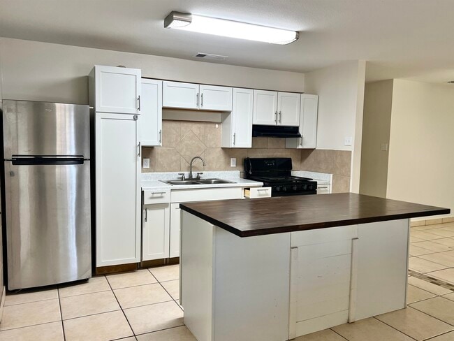 Foto del edificio - 1515 Quail Creek Rd