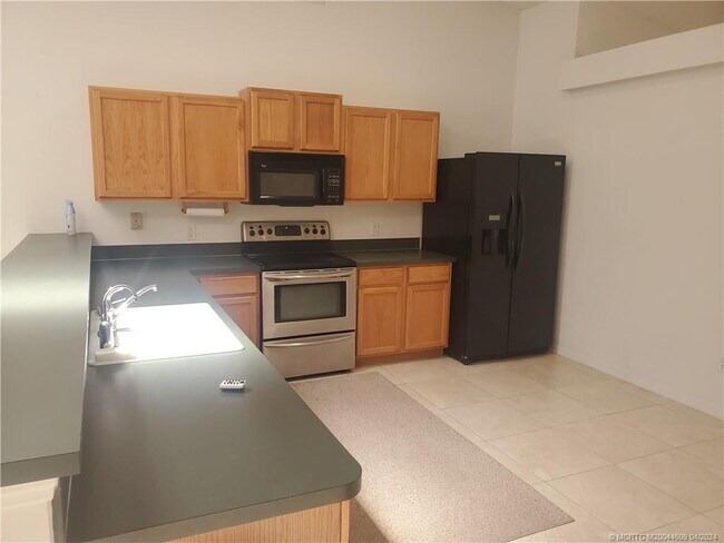Foto del edificio - 781 NW Grenada St