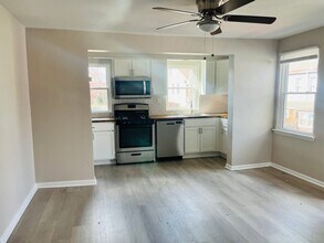 Building Photo - 1409 Tinsbury St