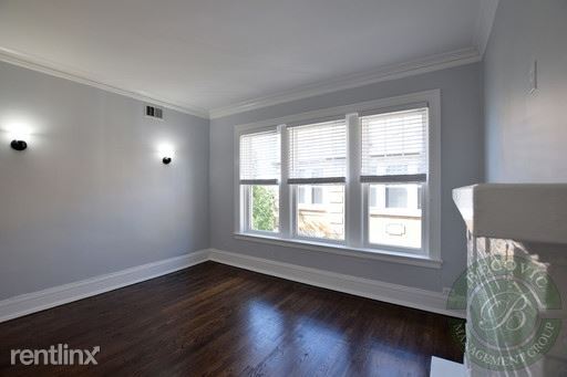 Foto del edificio - 1100 W Glenlake Ave