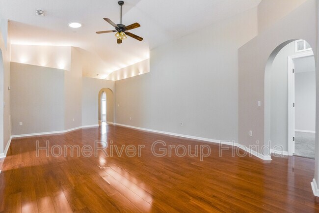 Foto del edificio - 31817 Sunpark Cir