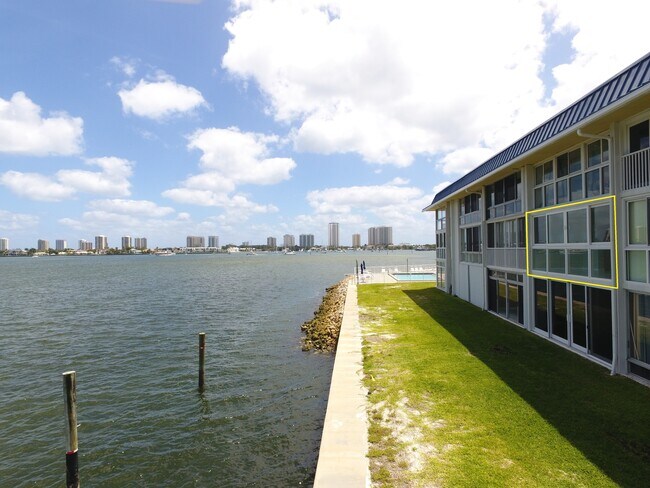 Foto del edificio - 400 Wilma Cir