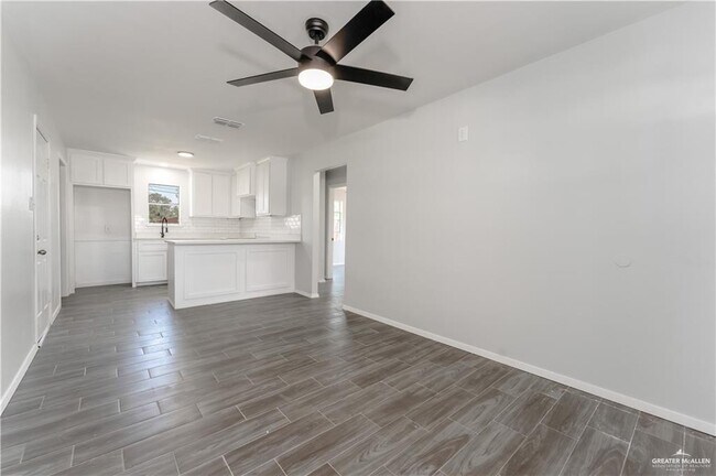 Foto del edificio - 25 Quince Ave