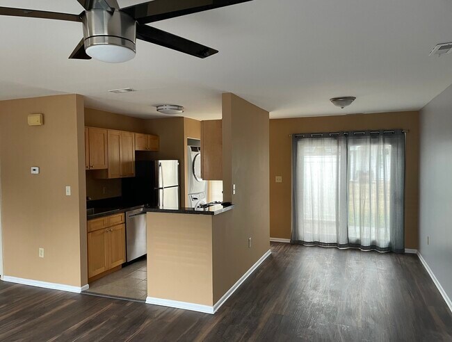 Foto del edificio - 2139 E Chestnut Ave
