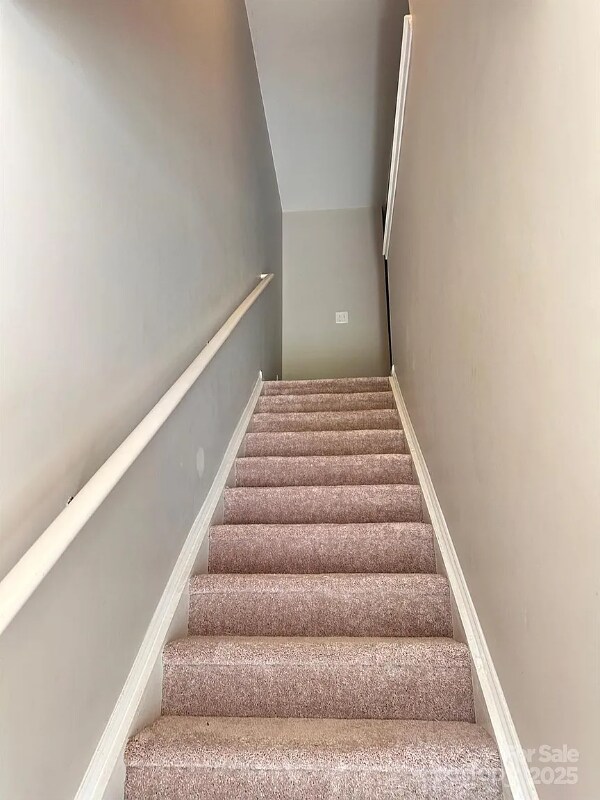 Foto del edificio - 6029 Guildford Hill Ln