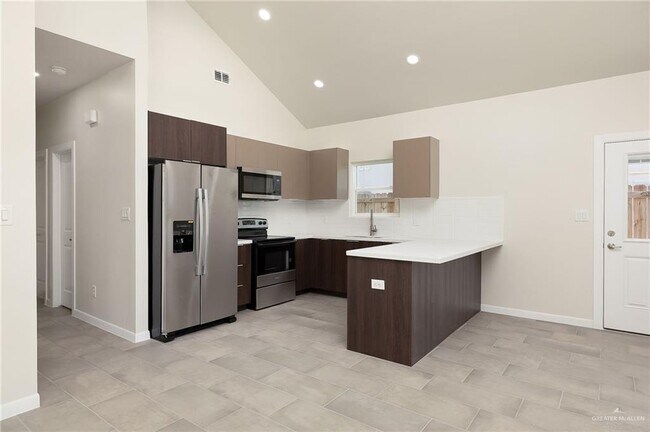 Foto del edificio - 1424 E Iris Ave