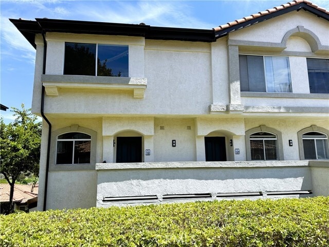 Building Photo - 30902 Club House Dr