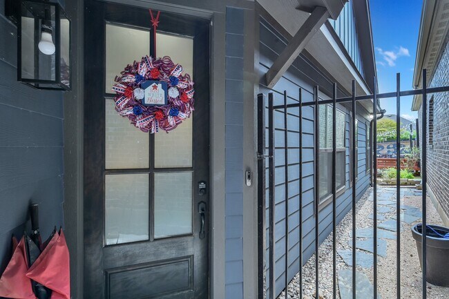 Foto del edificio - 109 Cove Cir