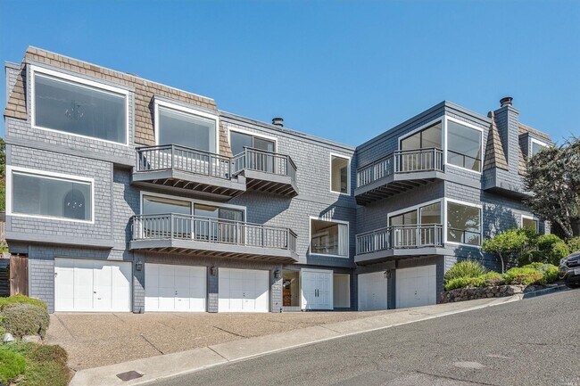 Building Photo - 15 Linda Vista Ave
