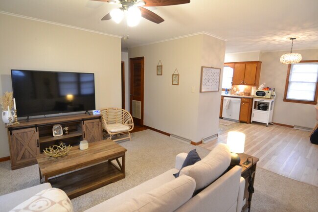 Foto del edificio - 210 N Ely St