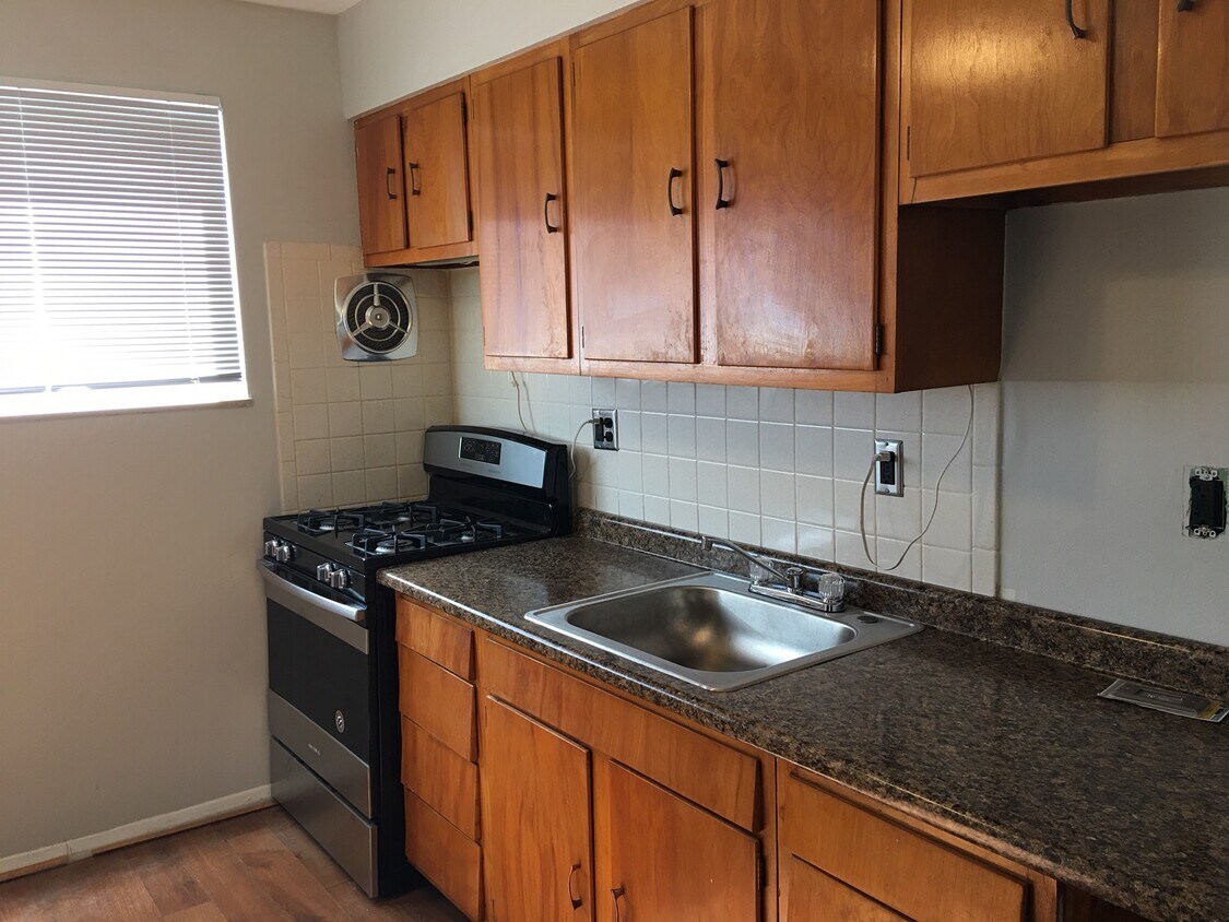 8514 Titchfield Ct Unit B, Affton, MO 63123 Apartments in Affton, MO