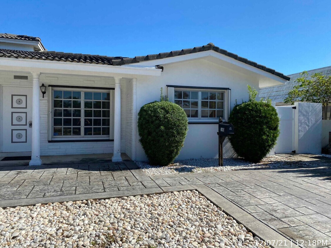 Foto principal - 140 NE Wavecrest Way