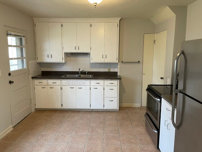 Cocina - 1328 Rust St