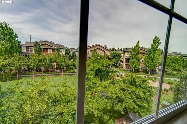 Foto del edificio - 3 Bedroom 2.5 bath Home with Water/ Sewer,...