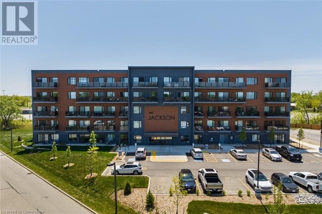 Building Photo - 64 Main St N