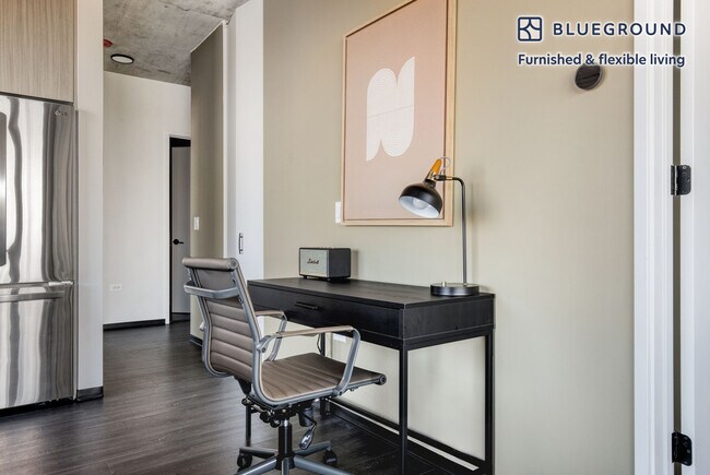 Foto del edificio - 1454 W Randolph St