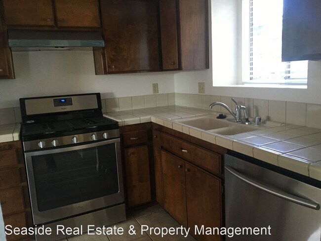 Foto del edificio - 3 br, 2 bath House - 3245 Oak Knoll