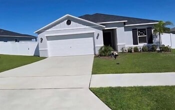 Building Photo - 1446 Geranium Dr