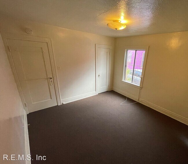 Building Photo - 2 br, 1 bath House - 1729 W 65th Place