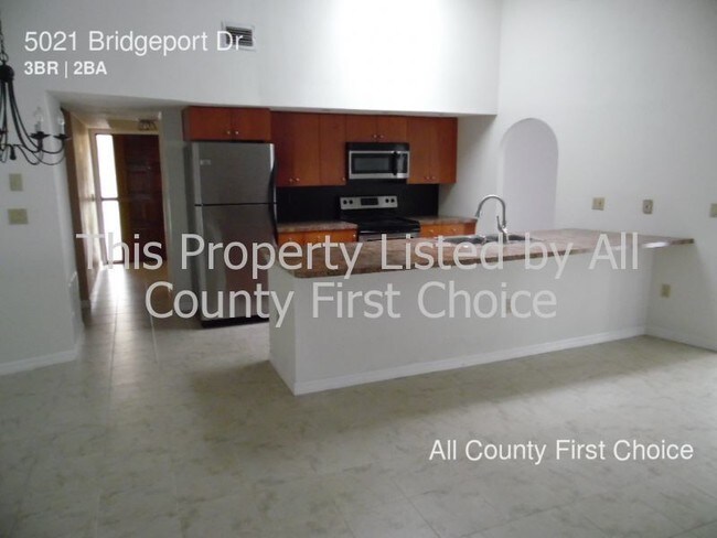 Building Photo - 5021 Bridgeport Dr