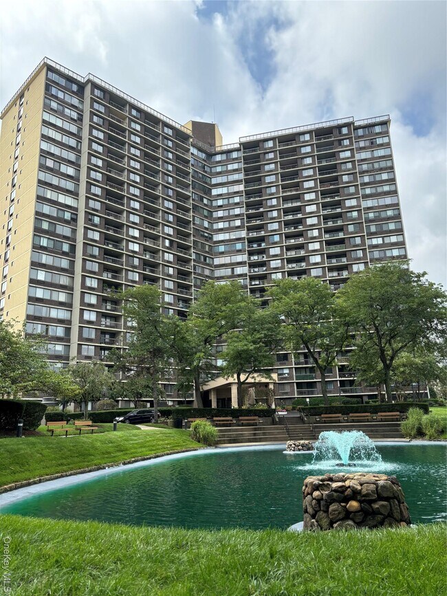 Foto del edificio - One Bay Club Dr