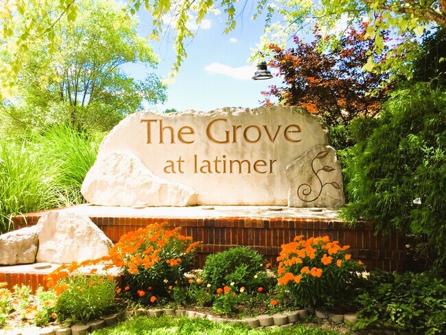Bienvenidos a Grove at Latimer - Grove at Latimer