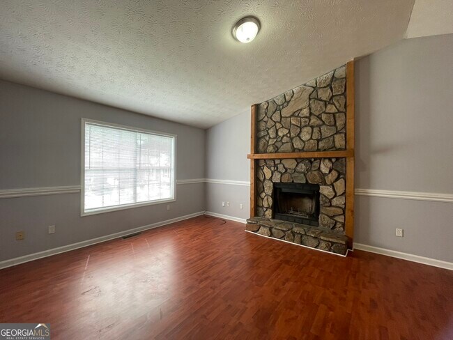 Foto del edificio - 5721 Glenn Hollow Ct