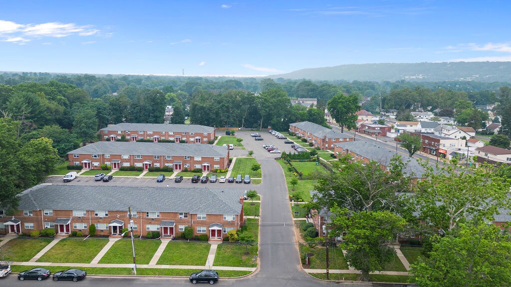 Hampton Gardens Apartments in Middlesex, NJ
