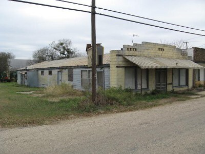 Building Photo - 98 Edwards St