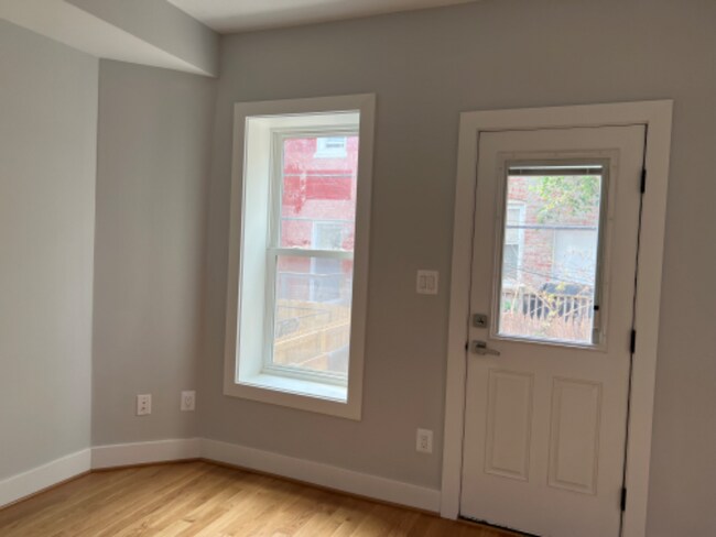 Foto del edificio - 734 Harvard St NW