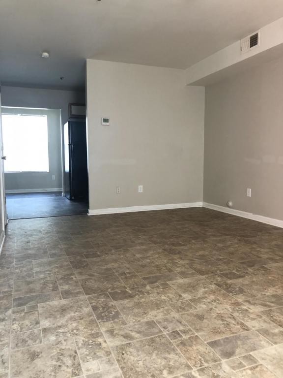 Building Photo - 312 Ardale Dr