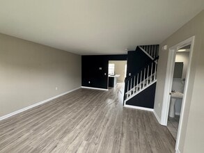 Building Photo - 209 Wild Cherry Ln