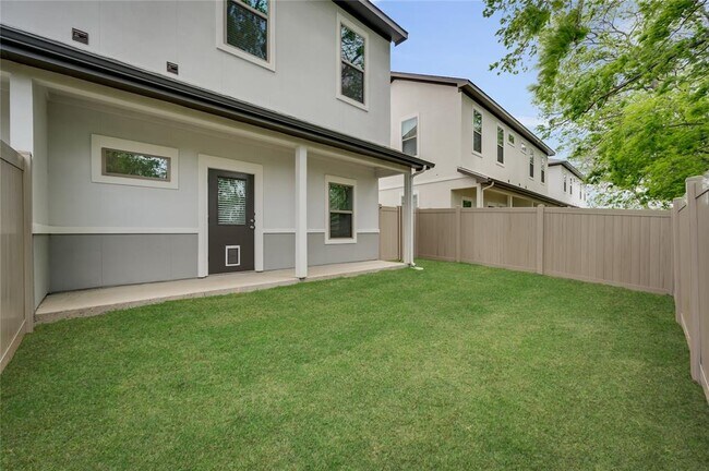 Building Photo - 865 Limmer Loop