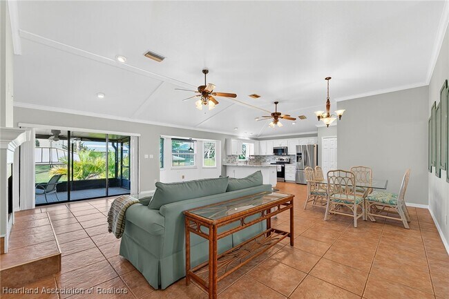 Building Photo - 105 Fern Ct