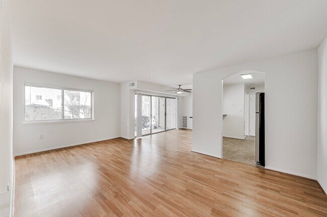 Foto del edificio - 2BD/1BA in Bethesda Park - Feeds to WJ HS - ALL Utilities Included