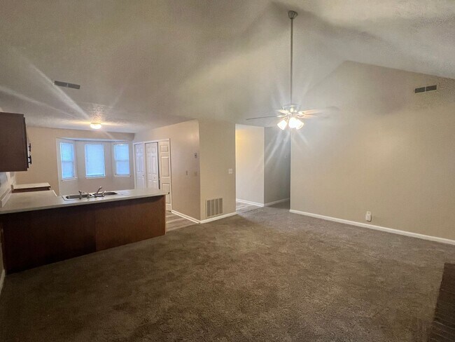 Foto del edificio - 8514 Roseborough Rd