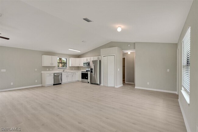 Foto del edificio - 3805 33rd St SW