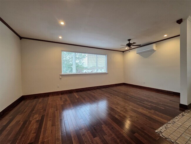 Foto del edificio - 125 White Plains Rd