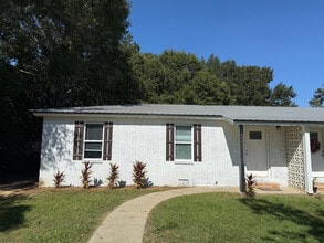 Building Photo - 107 E Hamm Ave