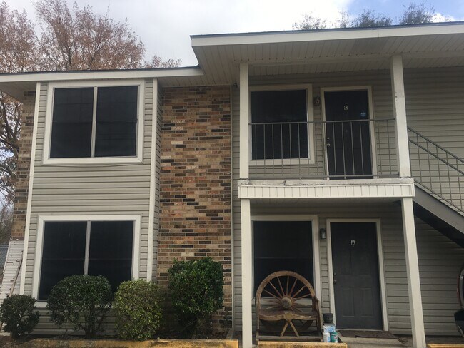 Building Photo - 6367 Quin Dr