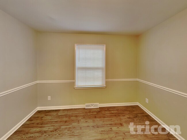 Foto del edificio - 3410 Denson Pl