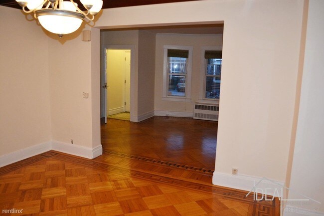 Foto del edificio - 269 E 3rd St